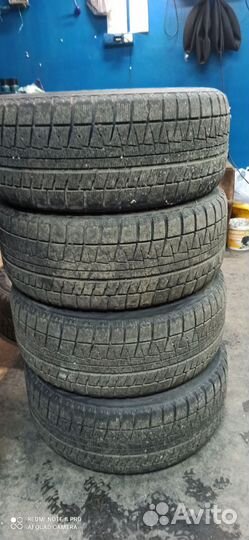 Bridgestone Blizzak Ice 235/50 R17
