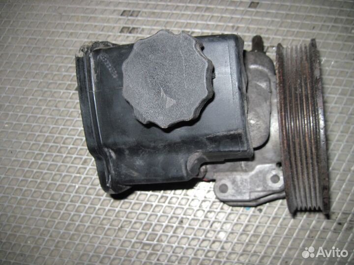 Насос гур Мерседес Вито W638