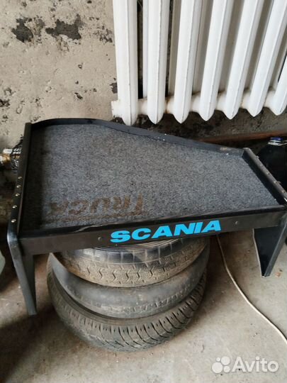 Продам полочку в Shania