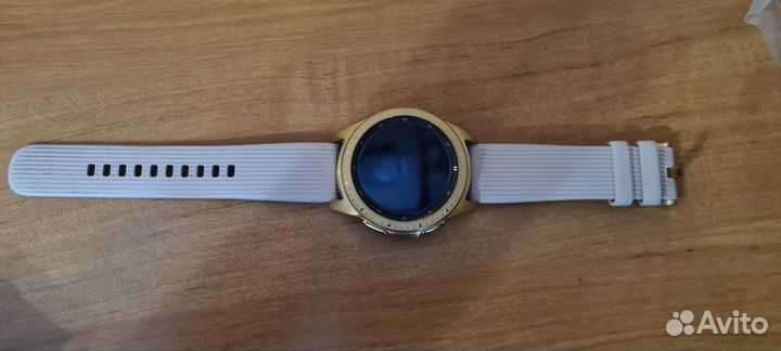 Смарт-часы Samsung Galaxy Watch 42mm Rose Gold