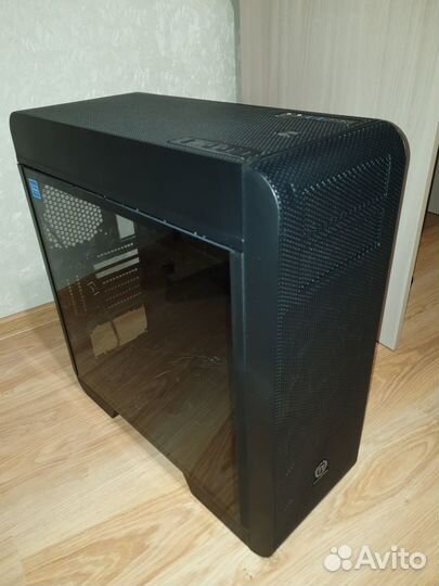 Thermaltake Core V71 с 4-мя Noctua NF-A20 PWM