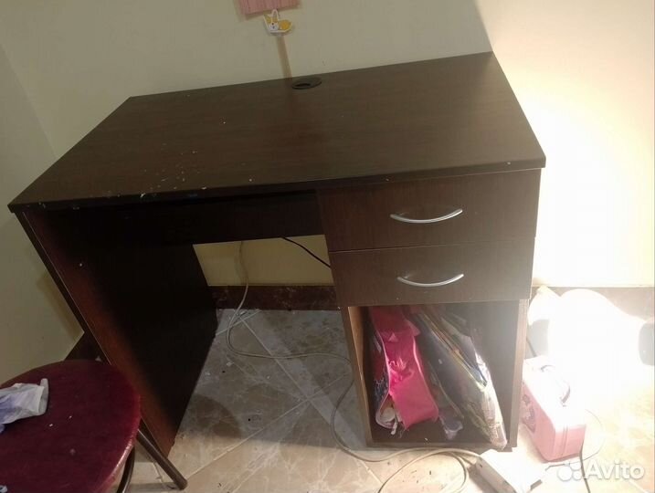 Детский письменный стол