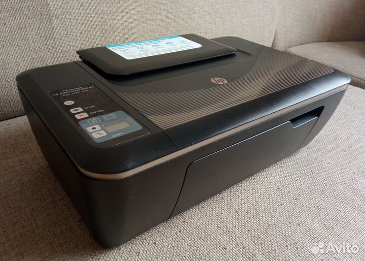 Принтер HP Deskjet 2520hc + картриджи