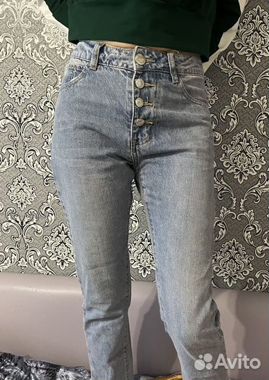 Джинсы женские