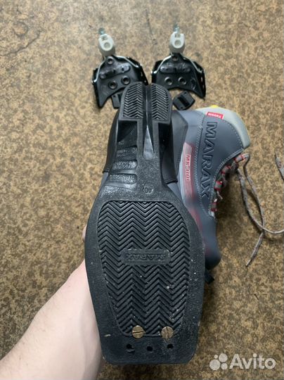Лыжные ботинки р40 и крепления