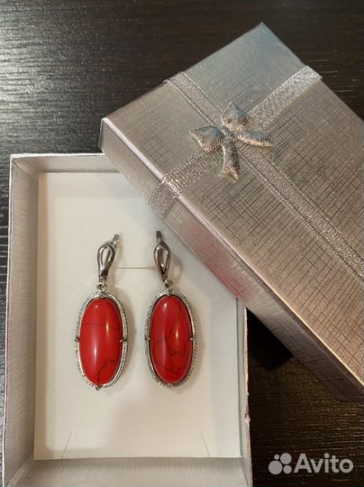 Серебряные серьги с кораллом