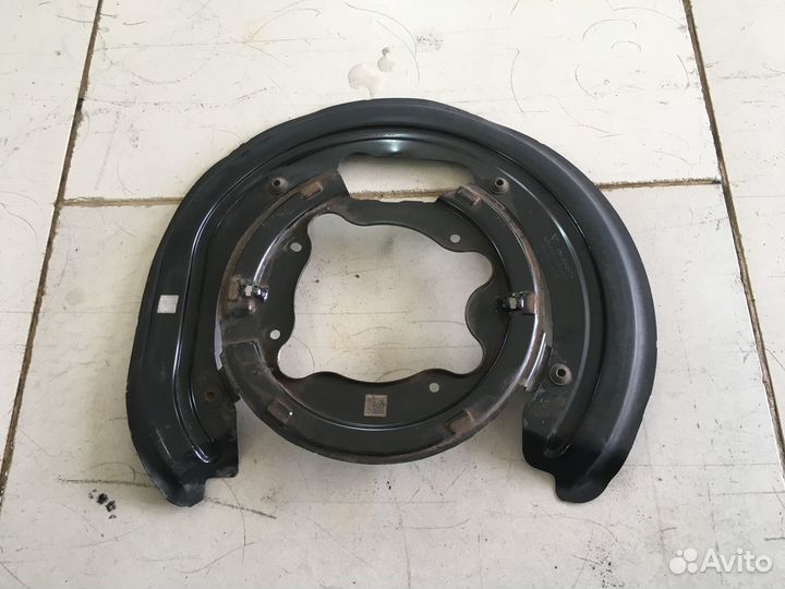 Пыльник тормозного диска задний правый Porsche