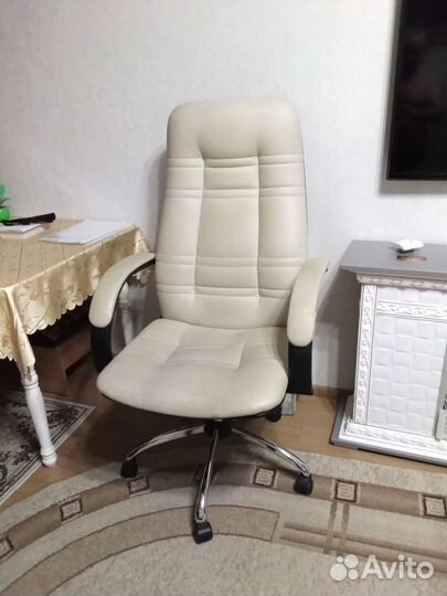 Кресло руководителя натуральная кожа бу