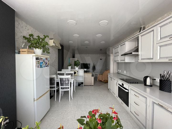 3-к. квартира, 74 м², 10/11 эт.