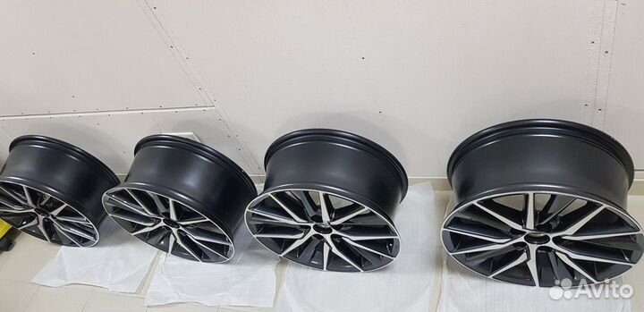 Диски R18 Toyota Camry 70 Тойота Камри рестайлинг