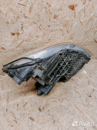 Фара правая Skoda Octavia