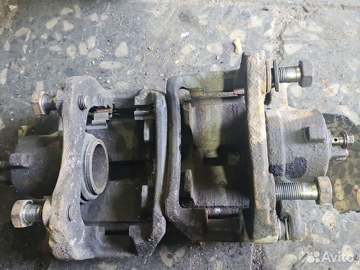 Суппорт передний nissan primera p12