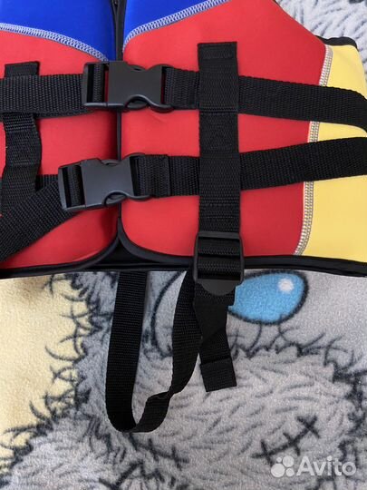 Жилет детский спасательный