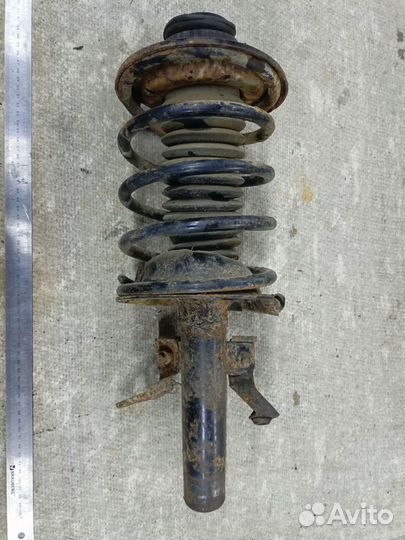 Передняя правая стойка в сборе Ford Mondeo 2