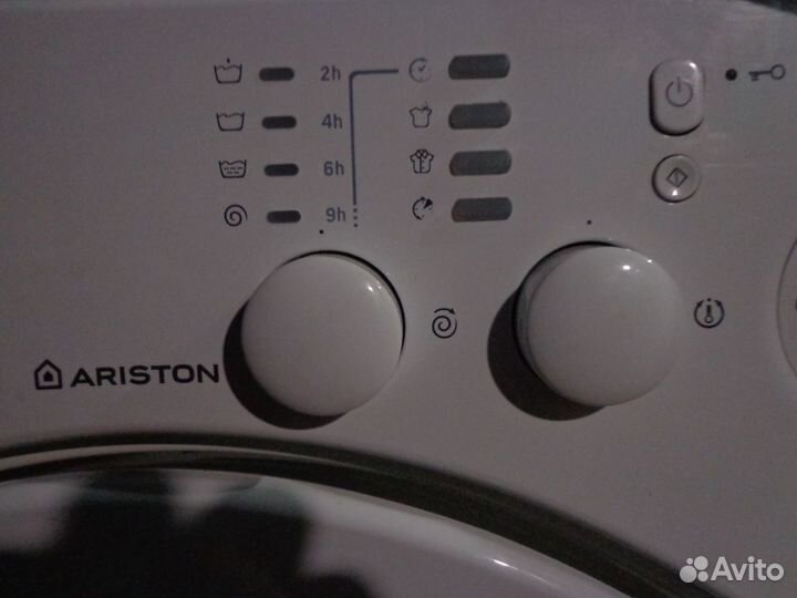 Стиральная машина Ariston LBE 129