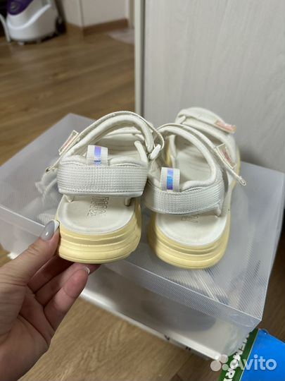 Босоножки для девочки 35-36 размер