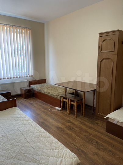 Комната 25 м² в 3-к., 1/2 эт.