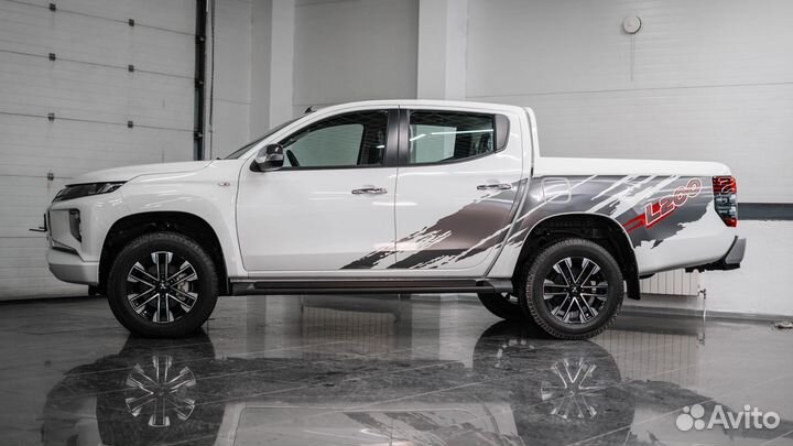 Mitsubishi L200 2.4 AT, 2023, 100 км
