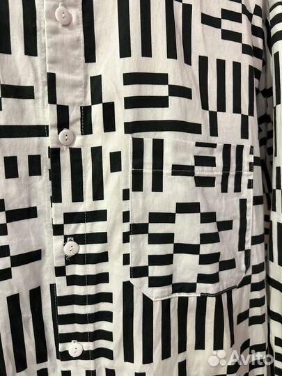 Рубашка белая с принтом