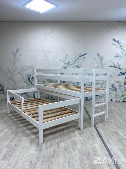 Кровать двухъярусная двухместная