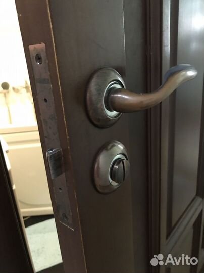 Двери межкомнатные с коробкой деревянные бу