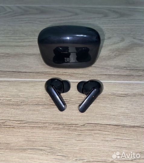 Беспроводные наушники jbl