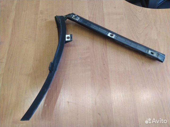 Направляющая бампера (кронштейн) задняя правая