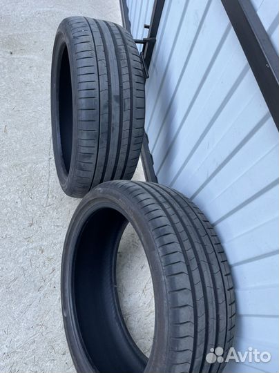 Pirelli P Zero 225/40 R19 и 255/35 R19 96Y