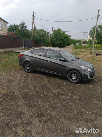 Hyundai Solaris 1.6 AT, 2011, 185 500 км