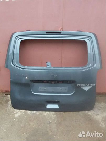 Opel zafira life крышка багажника