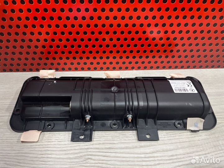 Подушка безопасности в колени Mercedes-Benz Gle