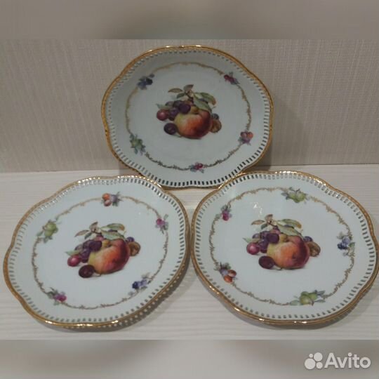 Тарелки с фруктами. Фарфор