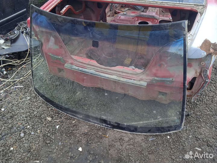 Лобовое стекло Mitsubishi Galant 8 Japan