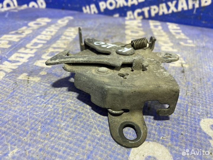 Замок капота Toyota Corolla 120 седан 2004