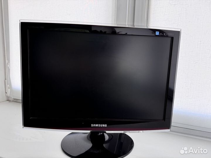 Монитор Samsung SyncMaster T200