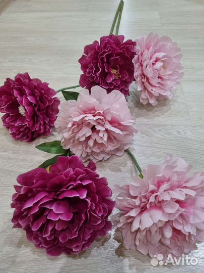 Цветы искусственные, ваза напольная