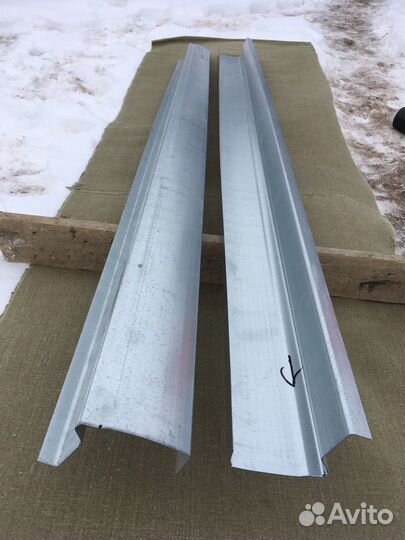 Порог Dodge Caravan 4