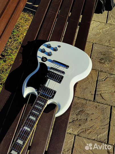 Электрогитара Blitz SG White