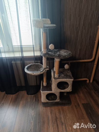 Домик для кошек с когдтеточкой