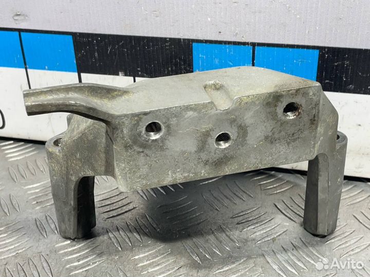 Б/У Кронштейн двигателя правый (1,4) Opel A#001
