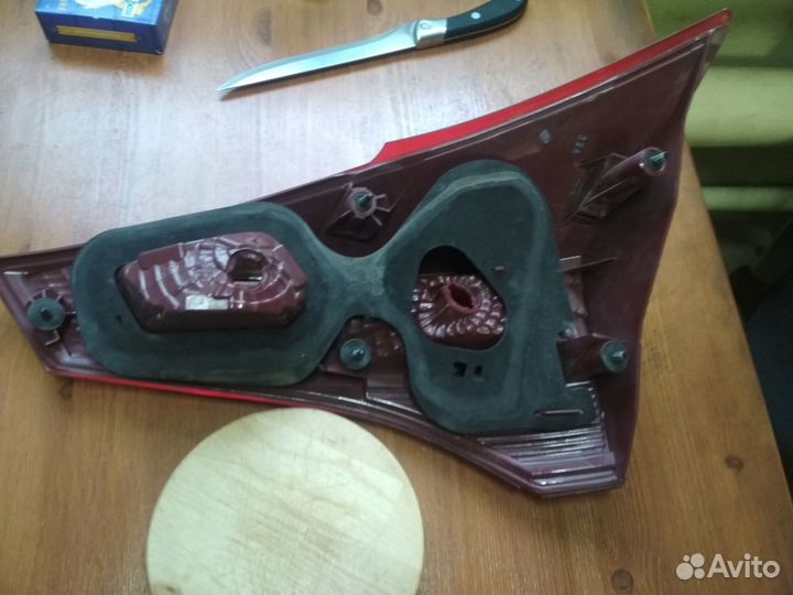 Фонарь задний внутренний левый для Toyota RAV 4