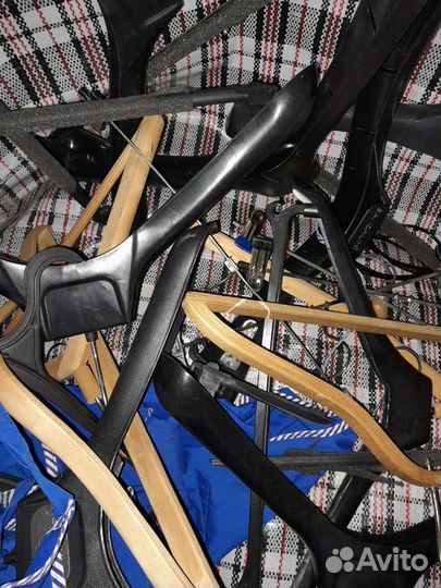 Вешалки для верхней одежды, просто одежды, брюк