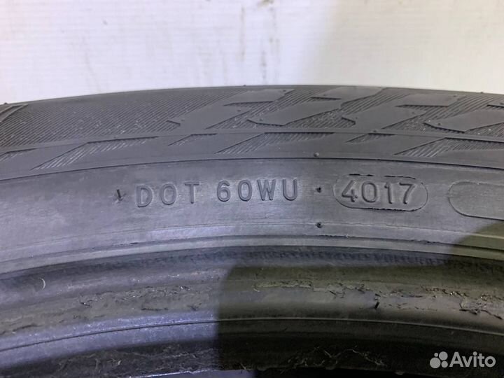 Nokian Tyres Hakkapeliitta 9 SUV 235/55 R19