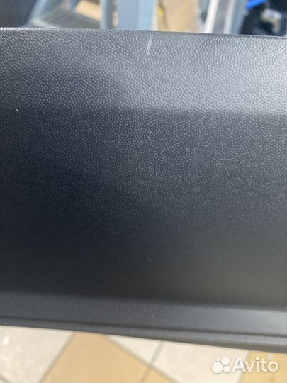 Спойлер заднего бампера 5M0807568D