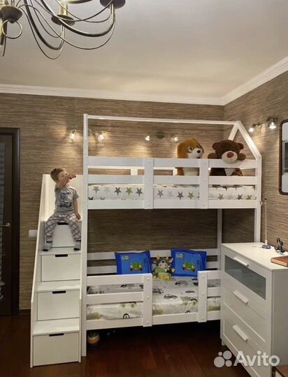 Кровать- домик двухьярусная