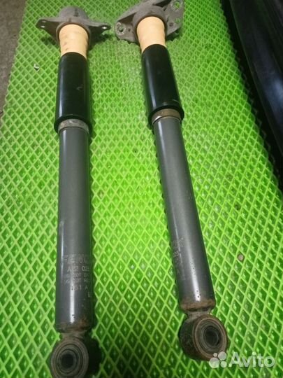 Амортизаторы задние