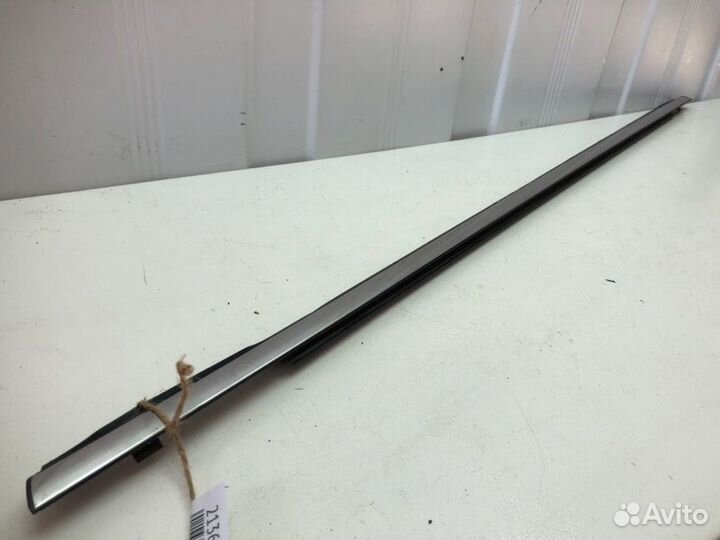 Уплотнитель (бархотка ) задний правый Nissan