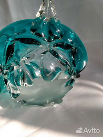 Ваза конфетница,корзинка цветное стекло