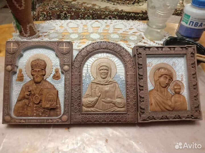 Иконы из дерева