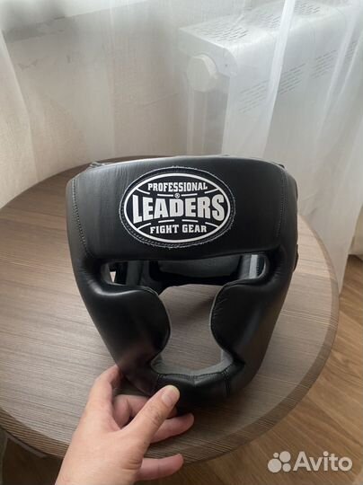 Боксерский шлем новый XL